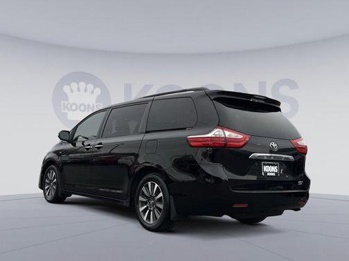 2019 Toyota Sienna Limited Premium