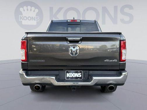 Granite Crystal Metallic Clearcoat 2020 RAM 1500 Big Horn/Lone Star