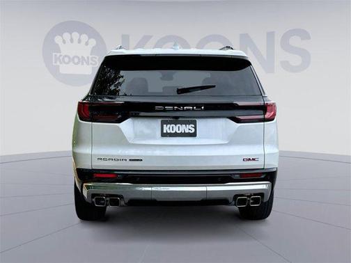 2025 GMC Acadia Denali