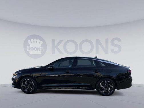 Aurora Black Pearl 2025 Kia K5 GT-Line