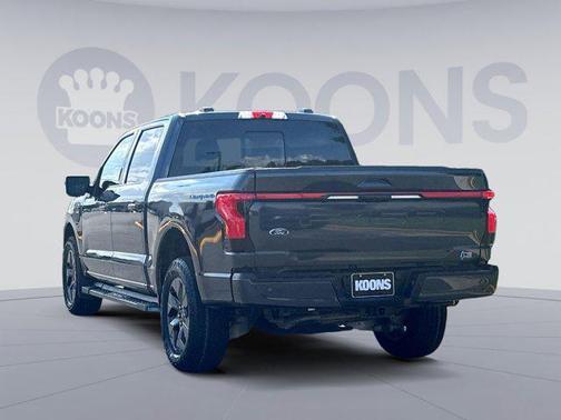 2022 Ford F-150 Lightning LARIAT