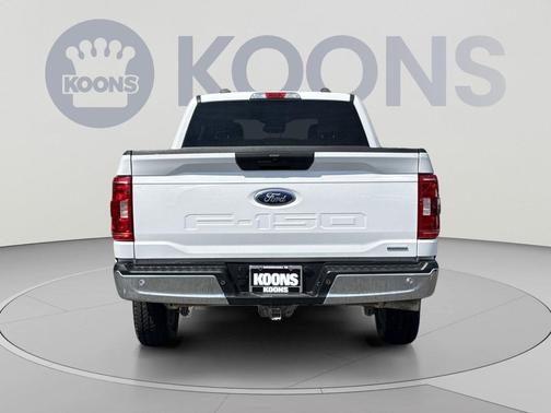 Oxford White 2022 Ford F-150 XLT