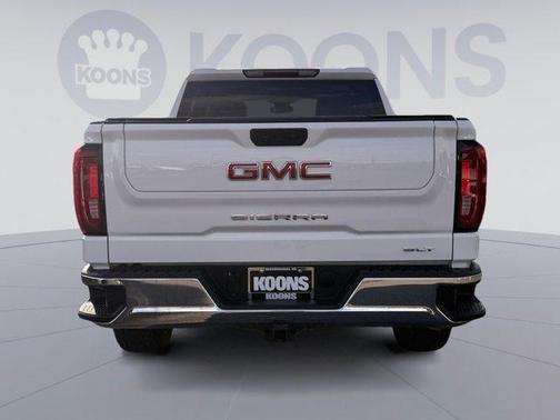 Summit White 2024 GMC Sierra 1500 SLT