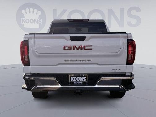 Summit White 2024 GMC Sierra 1500 SLT