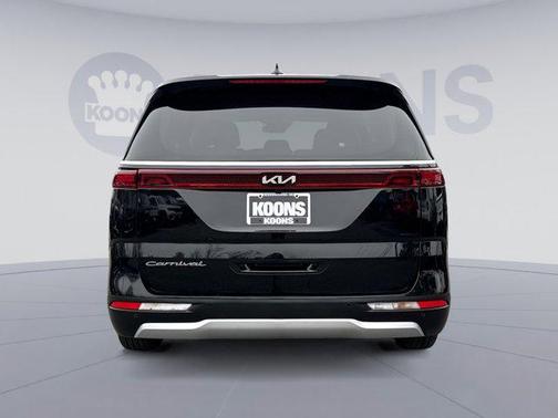 Aurora Black 2022 Kia Carnival LXS