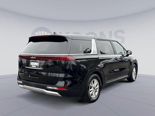 Aurora Black 2022 Kia Carnival LXS