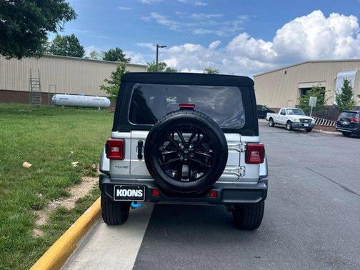 2024 Jeep Wrangler 4xe Sahara
