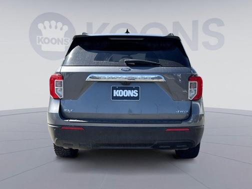 Carbonized Gray Metallic 2023 Ford Explorer XLT