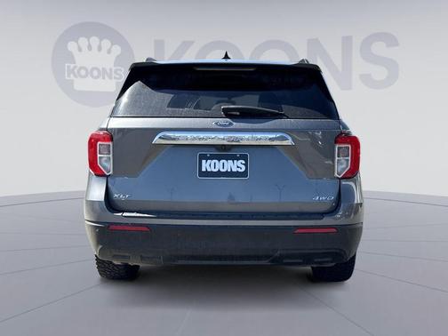 Carbonized Gray Metallic 2023 Ford Explorer XLT