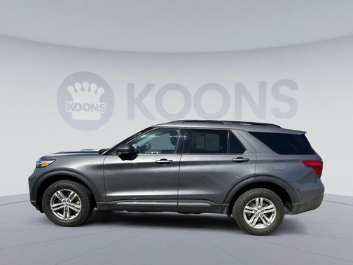 Carbonized Gray Metallic 2023 Ford Explorer XLT