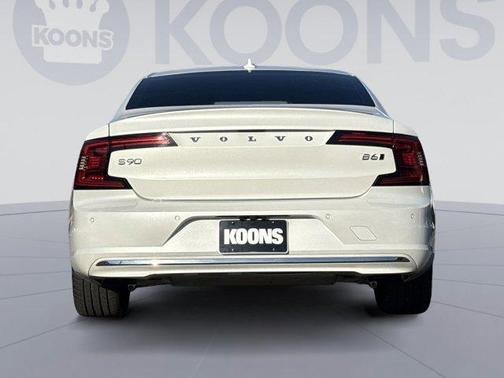 2023 Volvo S90 B6 Ultimate