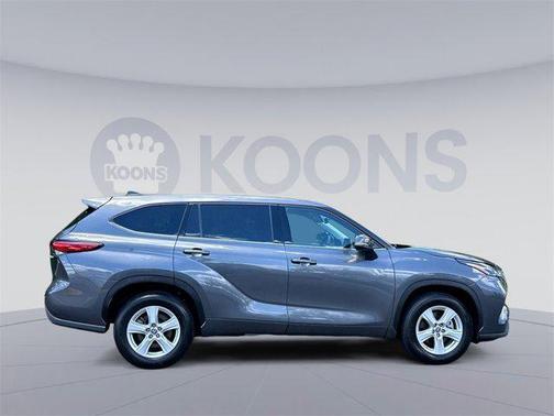 2022 Toyota Highlander Hybrid LE