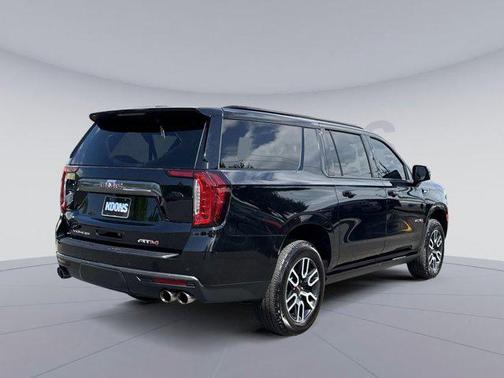 Onyx Black 2023 GMC Yukon XL 4WD AT4