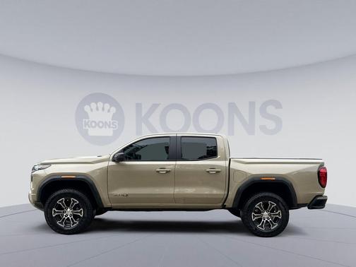 Desert Sand Metallic 2024 GMC Canyon AT4