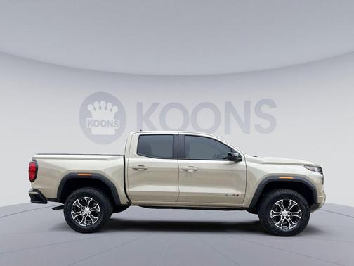 Desert Sand Metallic 2024 GMC Canyon AT4
