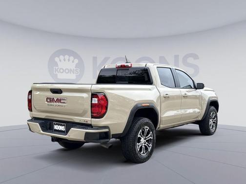 Desert Sand Metallic 2024 GMC Canyon AT4