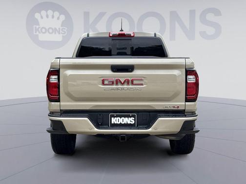 Desert Sand Metallic 2024 GMC Canyon AT4