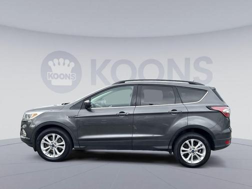 Magnetic 2018 Ford Escape SE