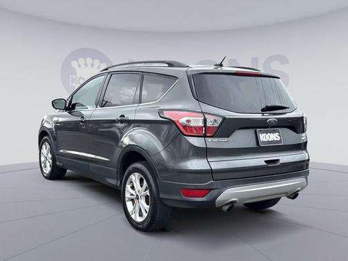 Magnetic 2018 Ford Escape SE
