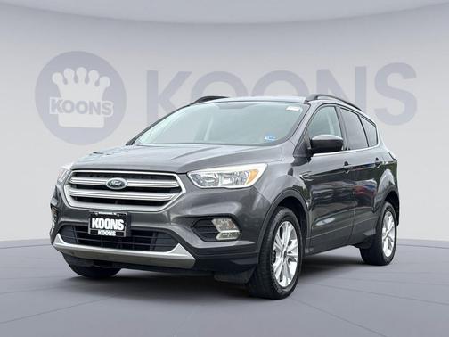 Magnetic 2018 Ford Escape SE