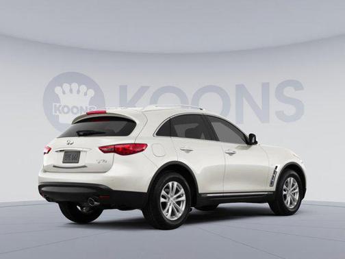 2017 INFINITI QX70 Base