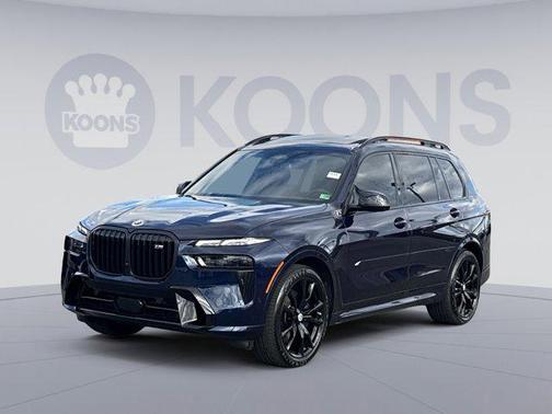 2023 BMW X7 M60i