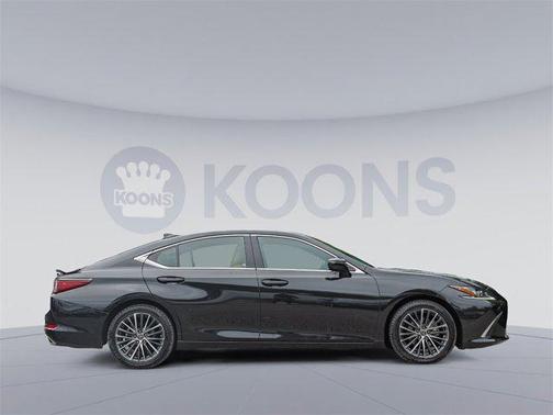 2022 Lexus ES 350 Base