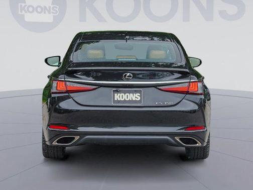 2022 Lexus ES 350 Base