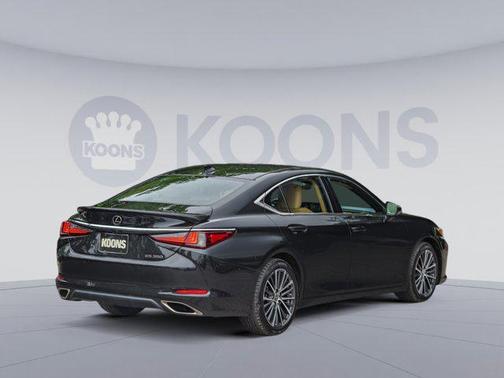 2022 Lexus ES 350 Base