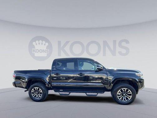 Midnight Black Metallic 2021 Toyota Tacoma TRD Sport