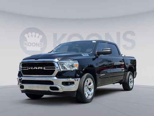 Diamond Black Crystal Pearlcoat 2022 RAM 1500 Big Horn/Lone Star