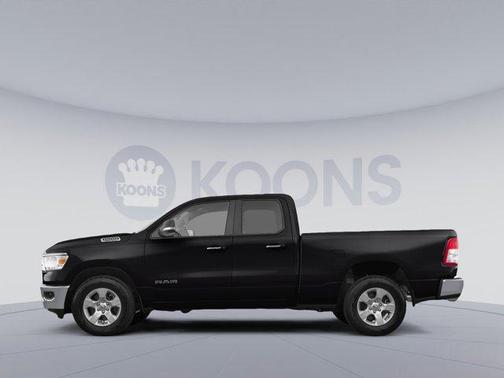 Diamond Black Crystal Pearlcoat 2022 RAM 1500 Big Horn/Lone Star