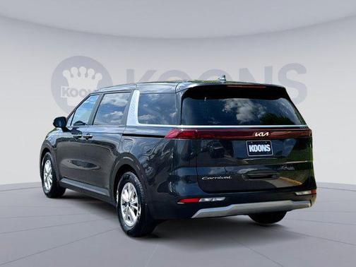 2022 Kia Carnival LXS