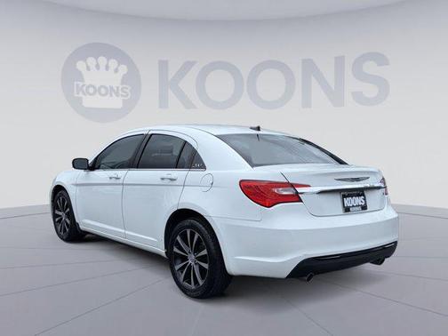 Bright White Clearcoat 2014 Chrysler 200 Limited