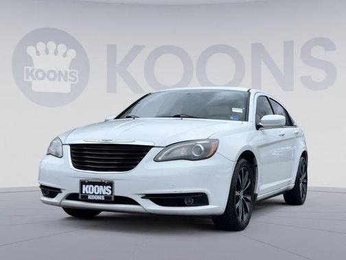 Bright White Clearcoat 2014 Chrysler 200 Limited