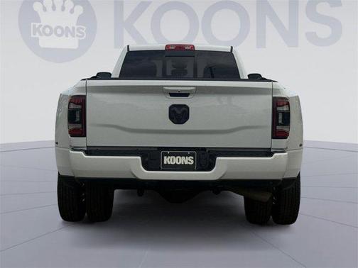 2024 RAM 3500 Big Horn Crew Cab 4x4 8' Box