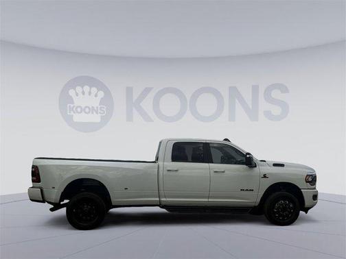 2024 RAM 3500 Big Horn Crew Cab 4x4 8' Box