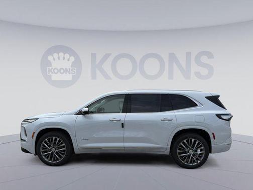 Iridescent White Tricoat 2026 Buick Enclave Avenir FWD