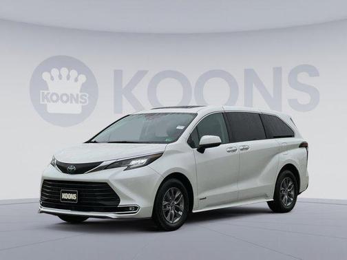 2021 Toyota Sienna XLE 7 Passenger