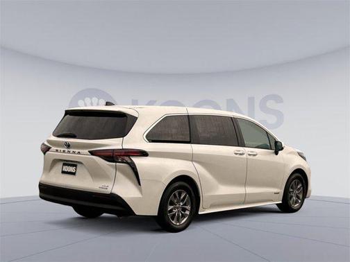 2021 Toyota Sienna XLE 7 Passenger