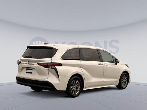 2021 Toyota Sienna XLE 7 Passenger