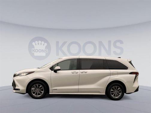 2021 Toyota Sienna XLE 7 Passenger