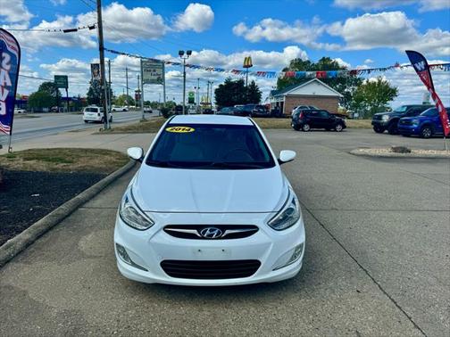 2014 Hyundai Accent SE