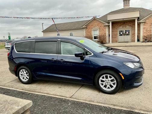 2017 Chrysler Pacifica LX