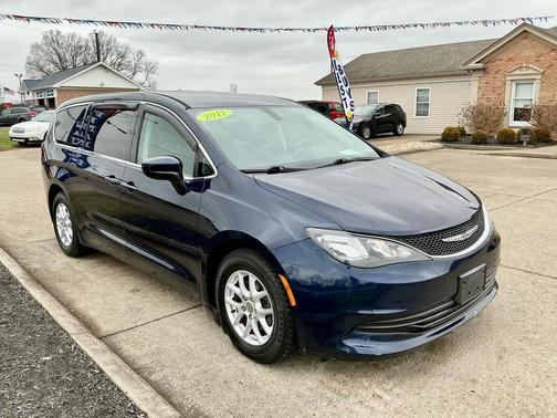 2017 Chrysler Pacifica LX