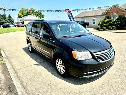 2014 Chrysler Town & Country Touring
