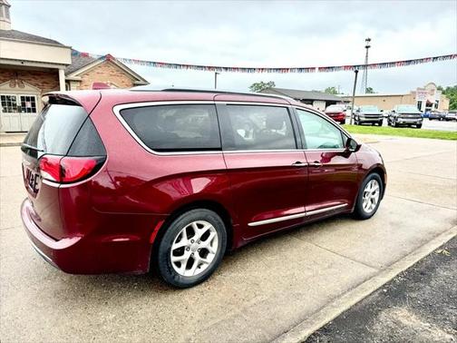 2018 Chrysler Pacifica Touring-L Plus