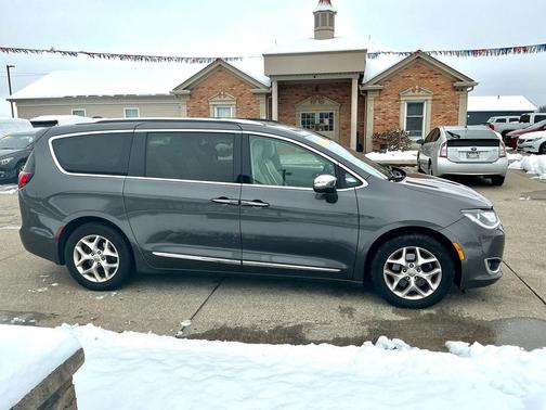 2020 Chrysler Pacifica Limited