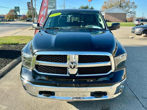 2016 RAM 1500 SLT