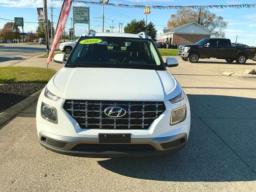 2022 Hyundai VENUE SEL